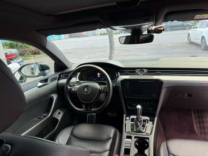 Volkswagen CC 2.0T 330 Charm Edition 3