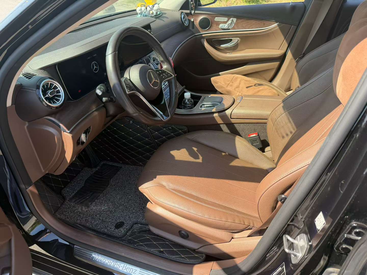 Mercedes-Benz E-Class 4