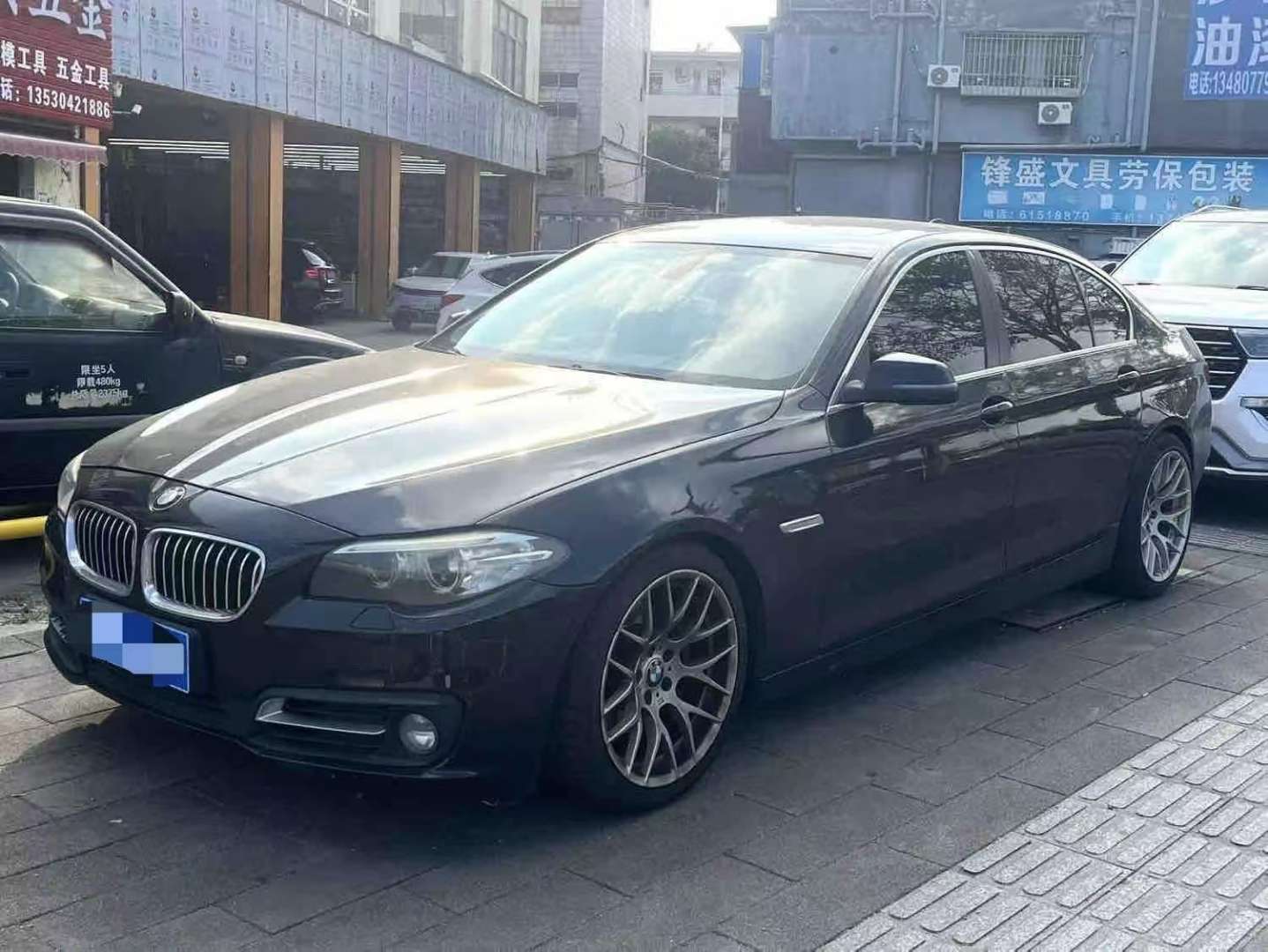 BMW 5 Series 2014 520Li 2.0T Elegant Edition (Facelift) 3