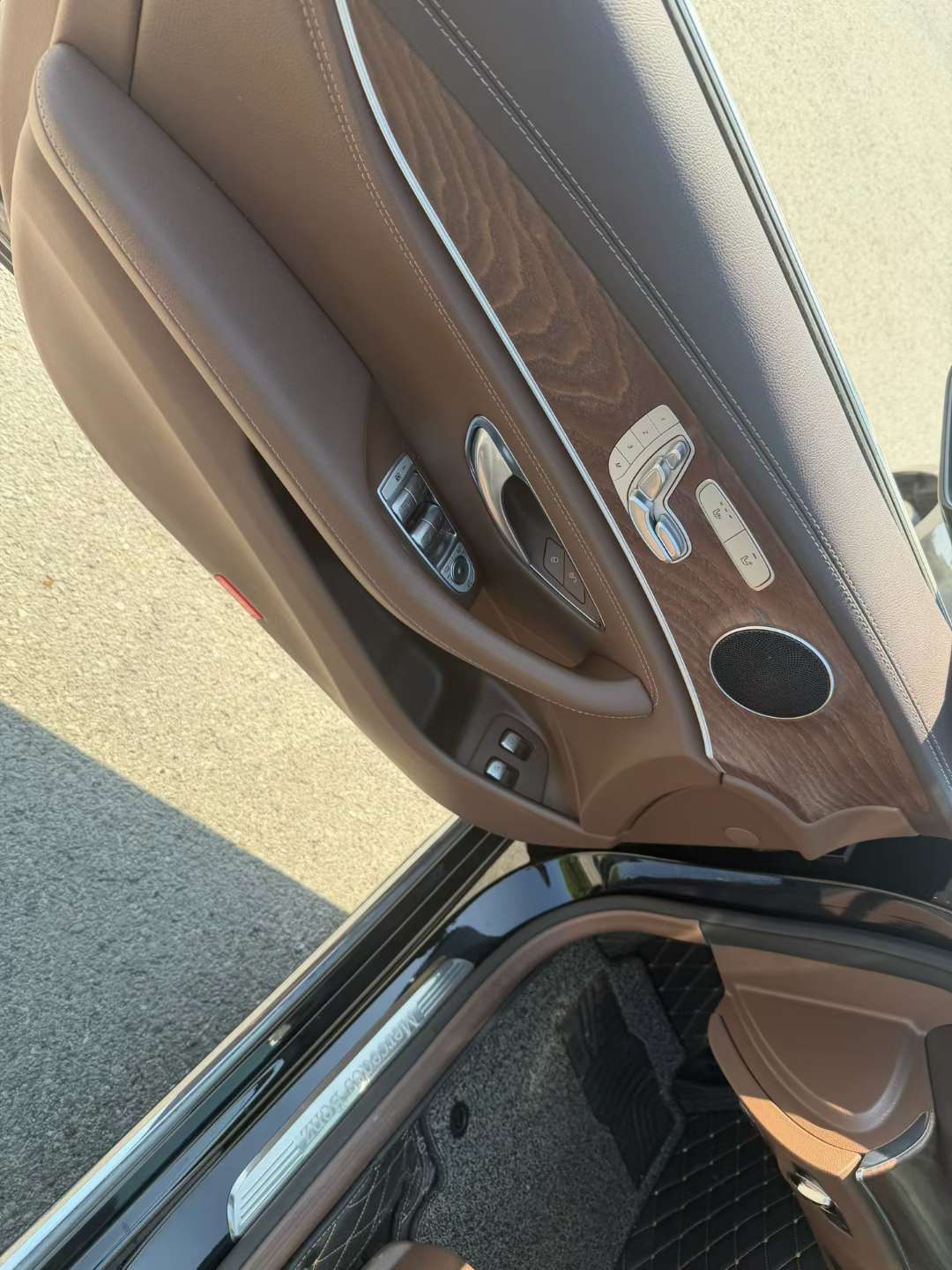 Mercedes-Benz E-Class 6