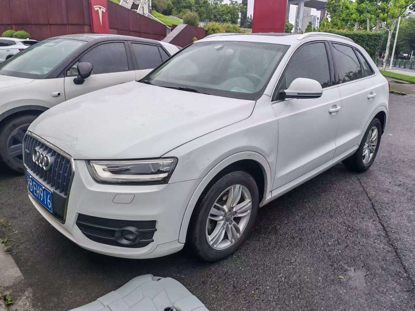 Audi Q3 2.0T Tech Edition
