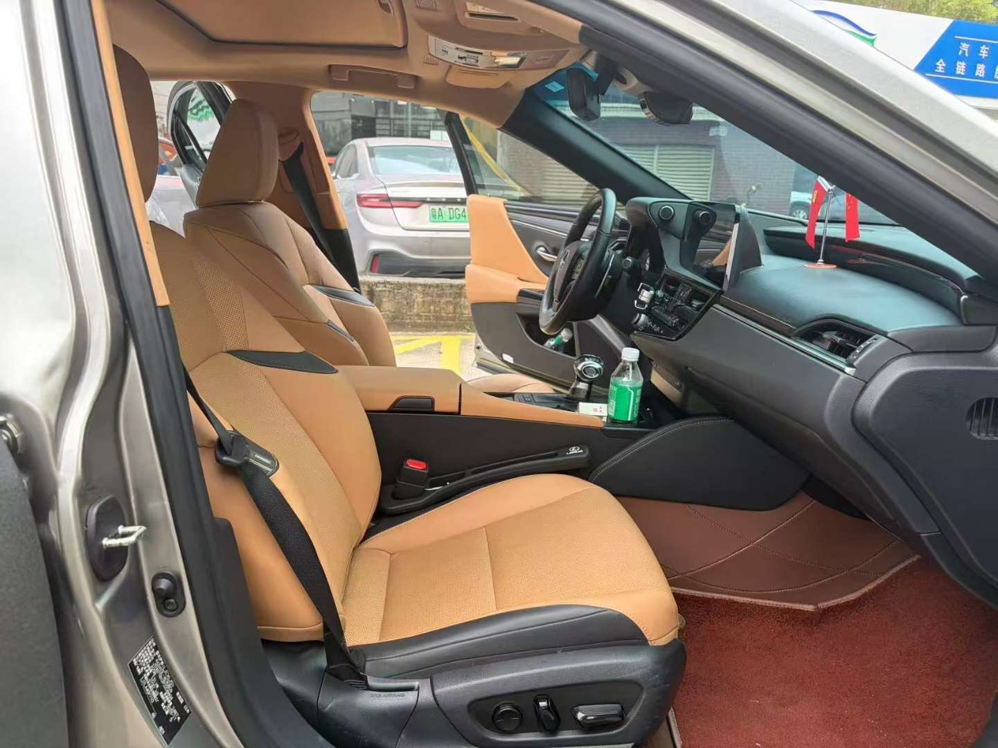 Lexus ES ES300H Excellence Edition 7