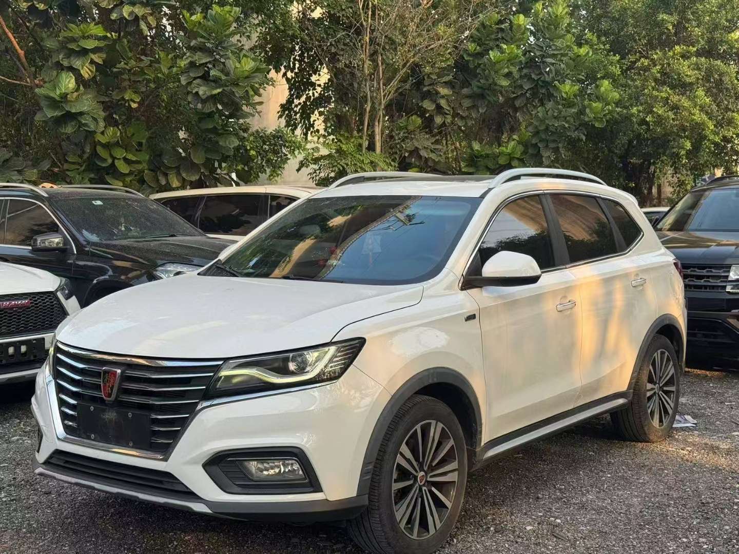 Roewe RX5 1.5T Connected Edition