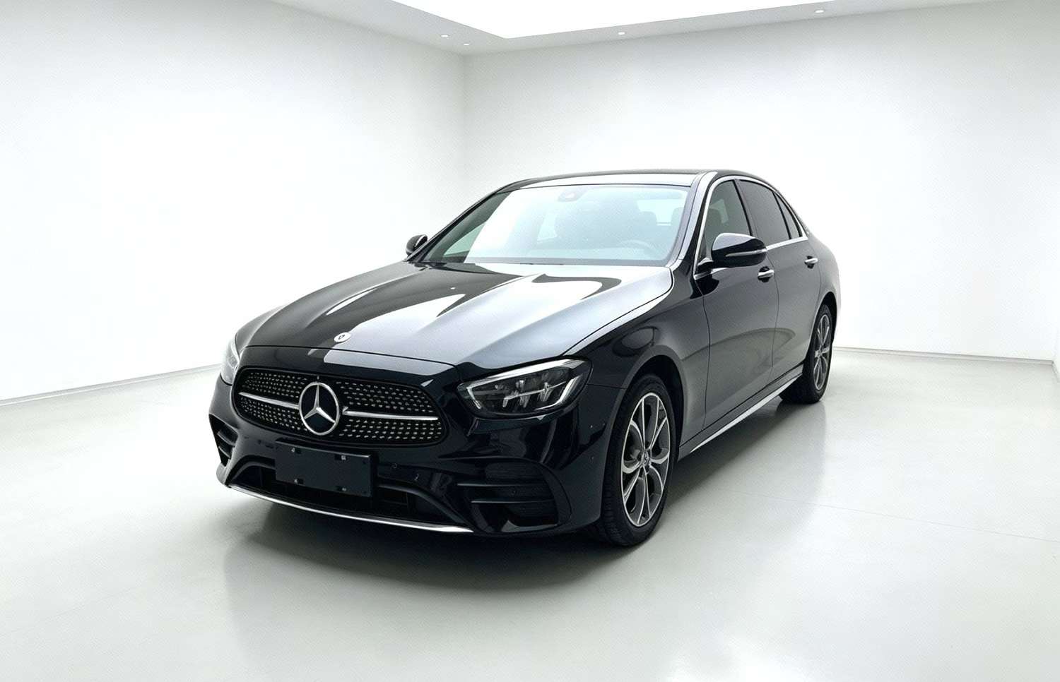 Mercedes-Benz E-Class E300L Luxury 4