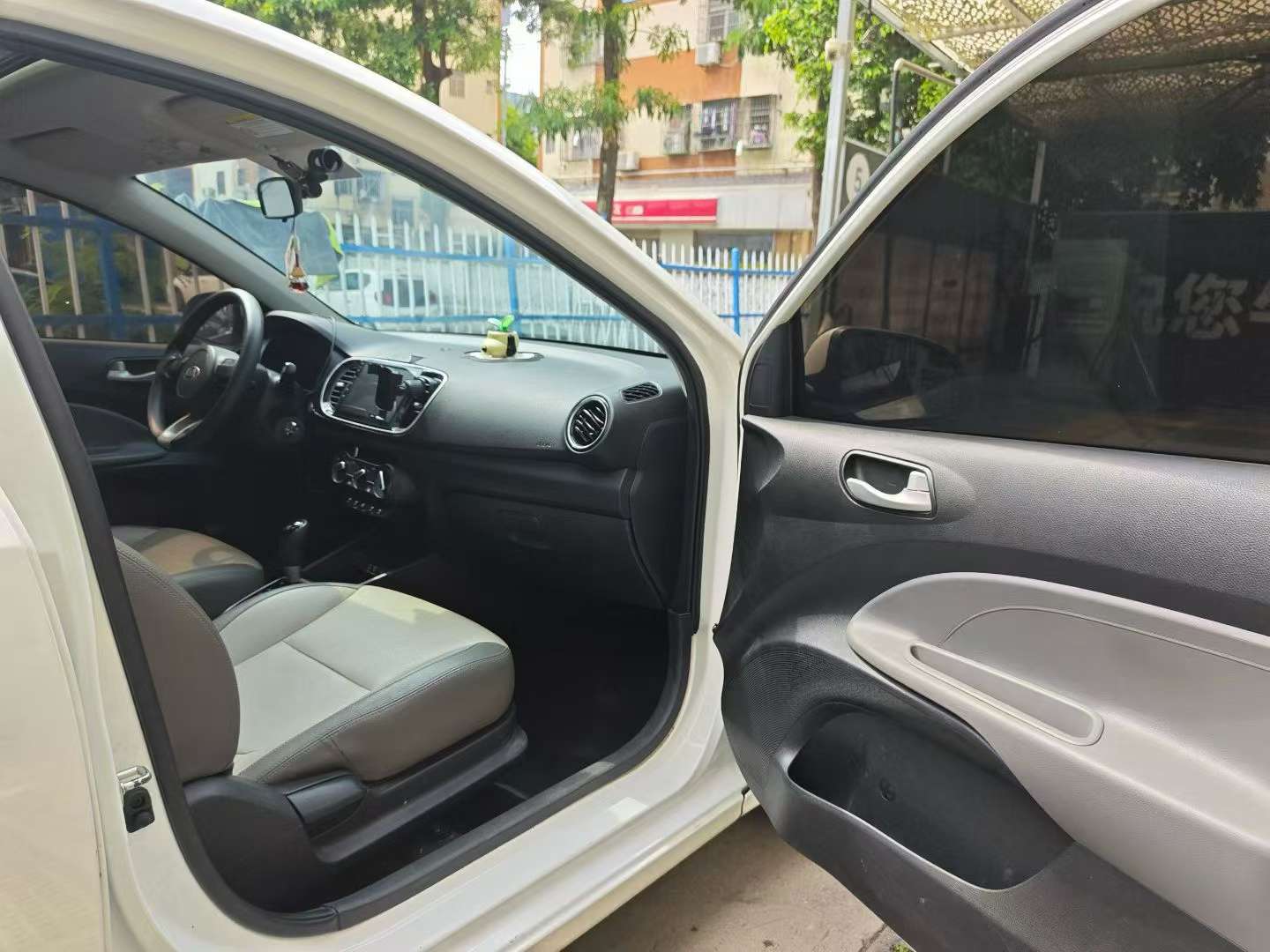 Kia Ray 1.4L Automatic Smart Comfort Edition Value 6