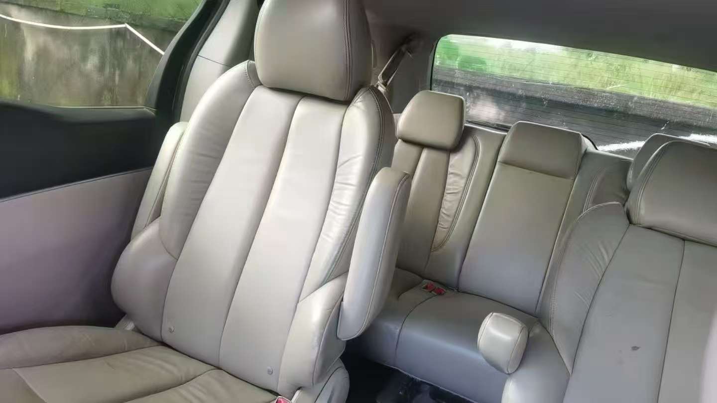 Buick GL8 2.4L Luxury Business Executive 3