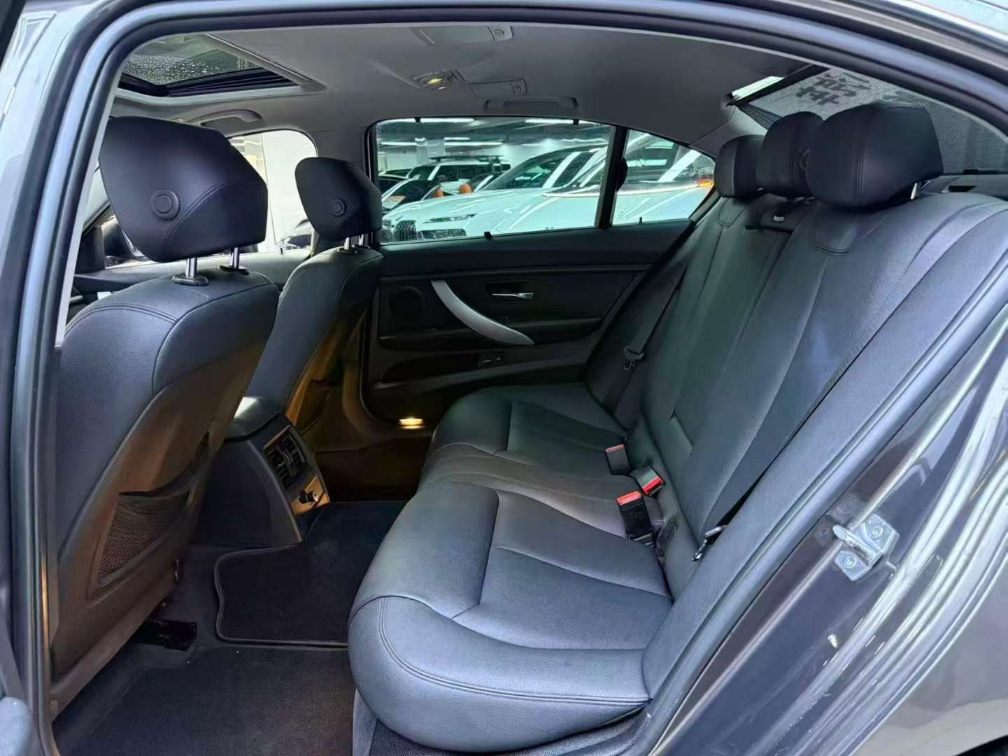 BMW 3 Series 320Li Sport 3