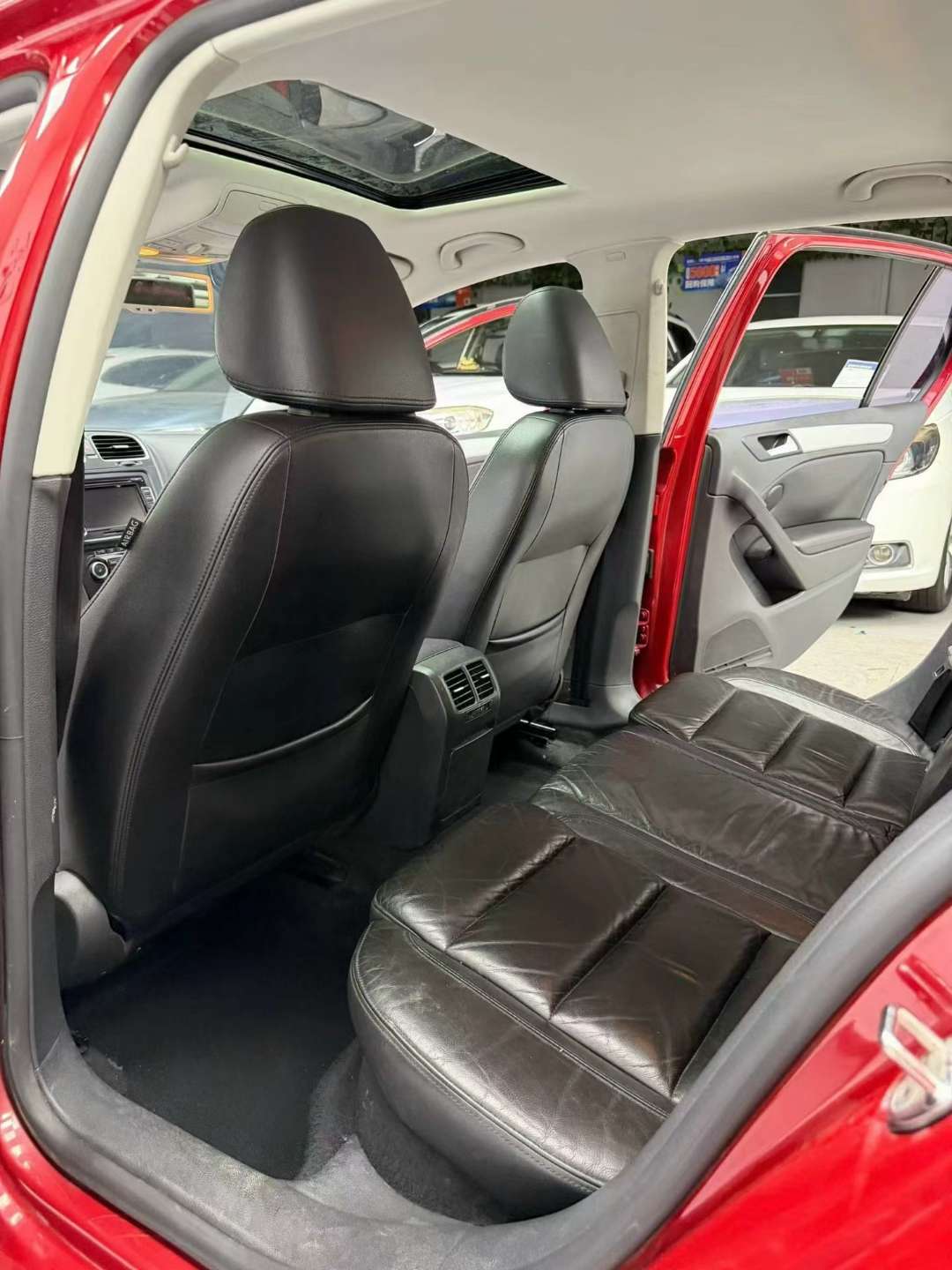 Volkswagen Golf 2012 1.4T Top Trim 8