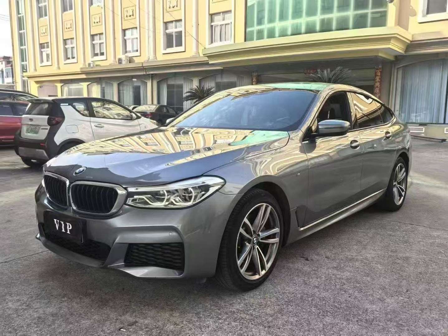 BMW 6 Series GT 630i 2.0T M Sport Package 2