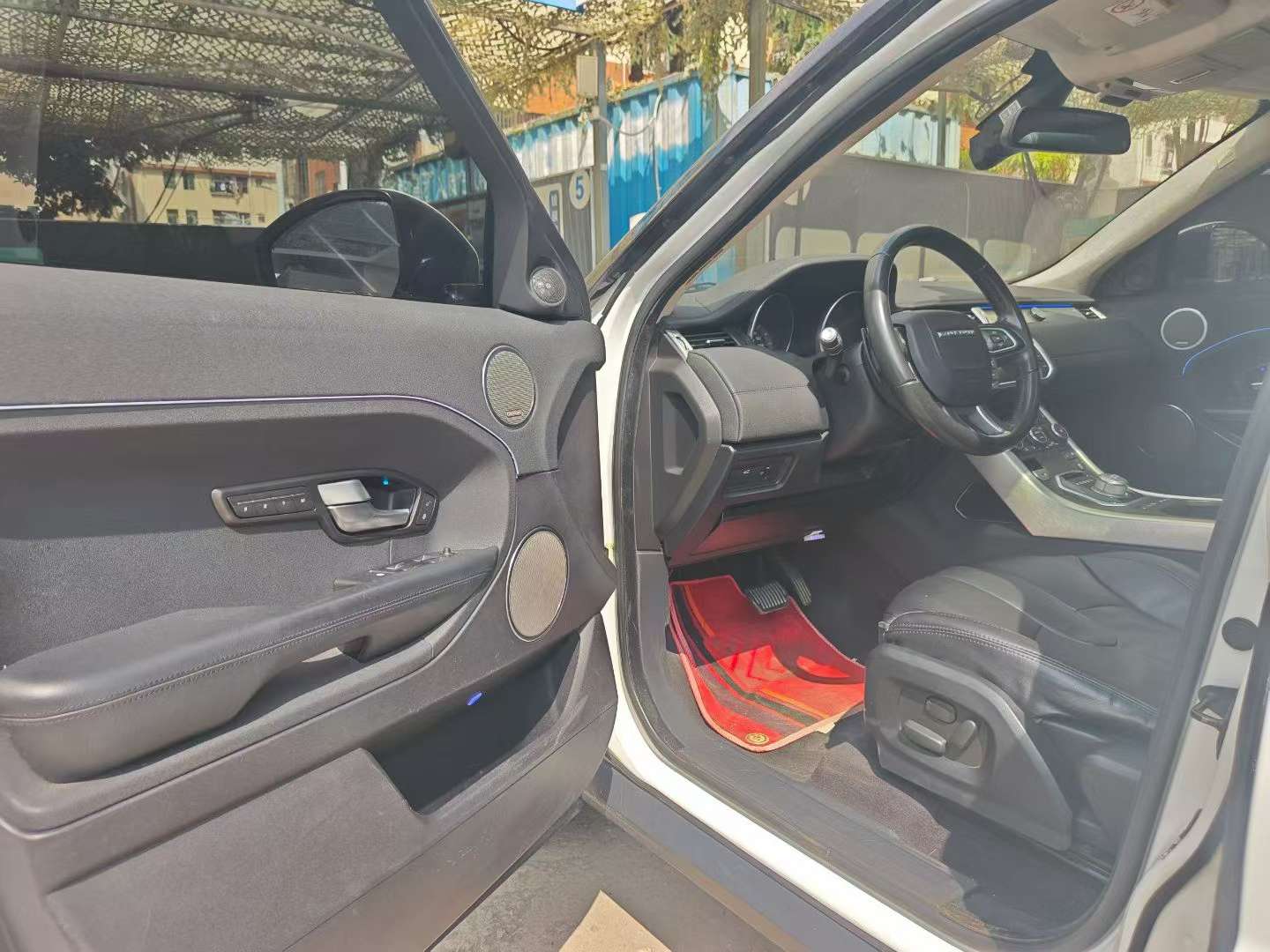 Land Rover Range Rover Evoque 2.0T 5-door Zhiyao Edition 4