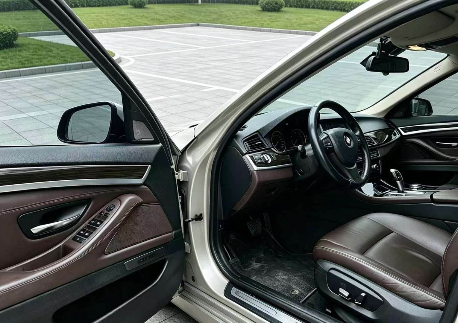 BMW 5 Series 2014 525Li Luxury Design Package 2.0T 5