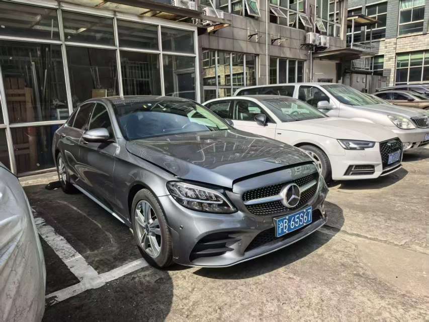 Mercedes-Benz C-Class C200L