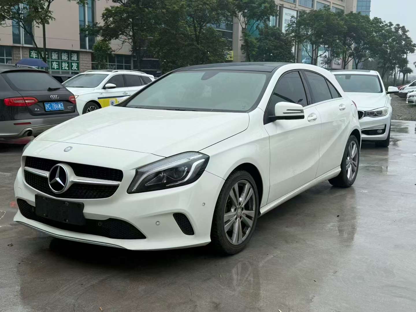 Mercedes-Benz A-Class Dynamic 2