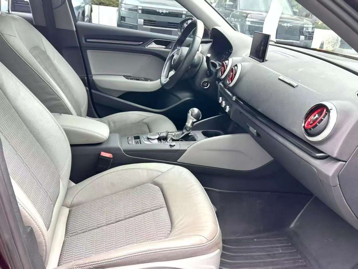 Audi A3 A3 Limousine 35 TFSI Premium 7