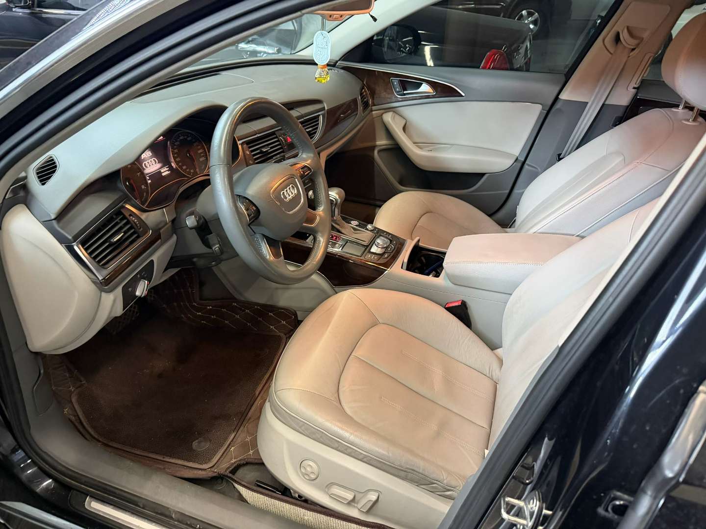 Audi A6 2013 2.5L 3