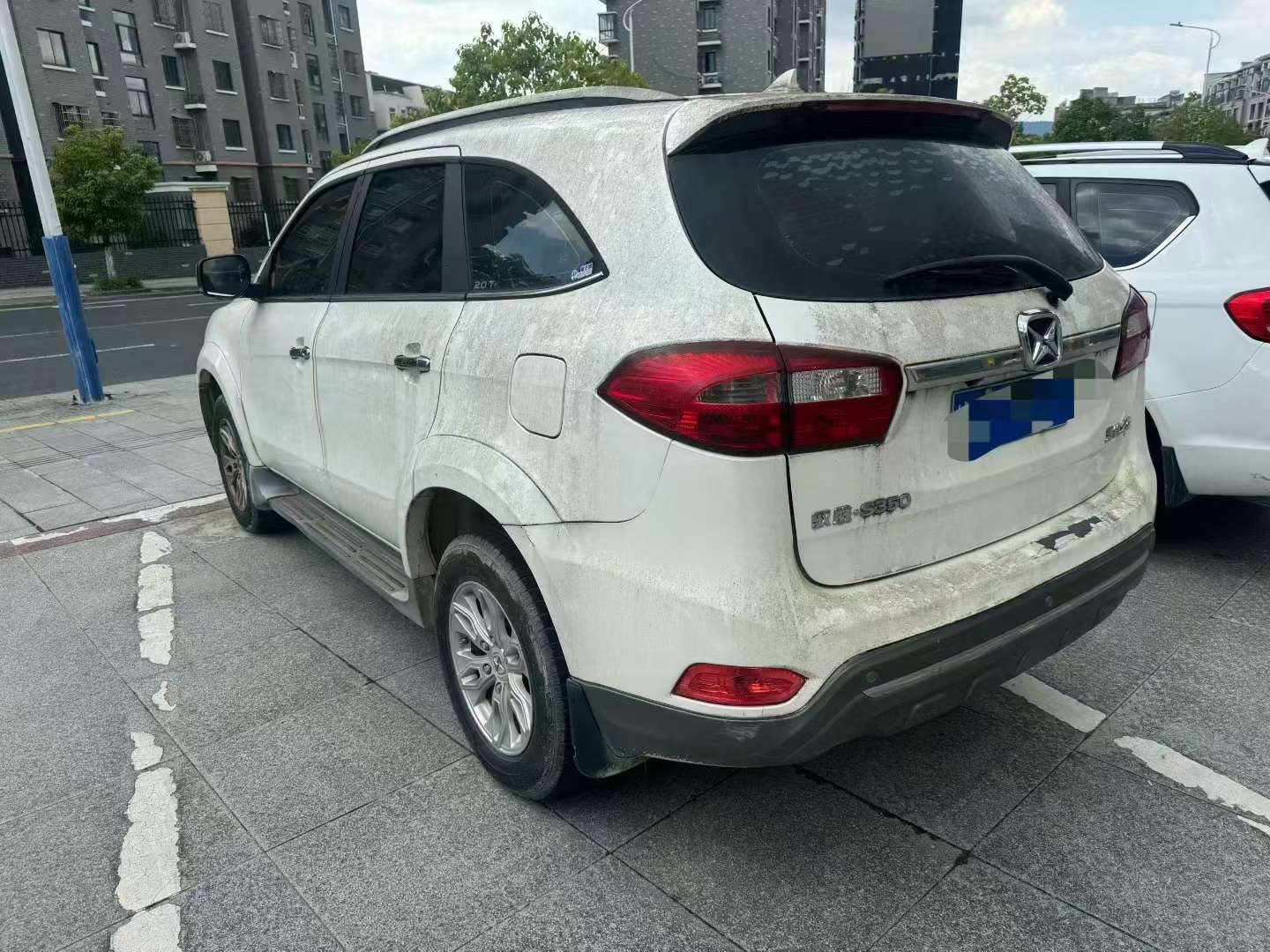 JMC Yusheng 2.0T Automatic Luxury 5-Seater 3
