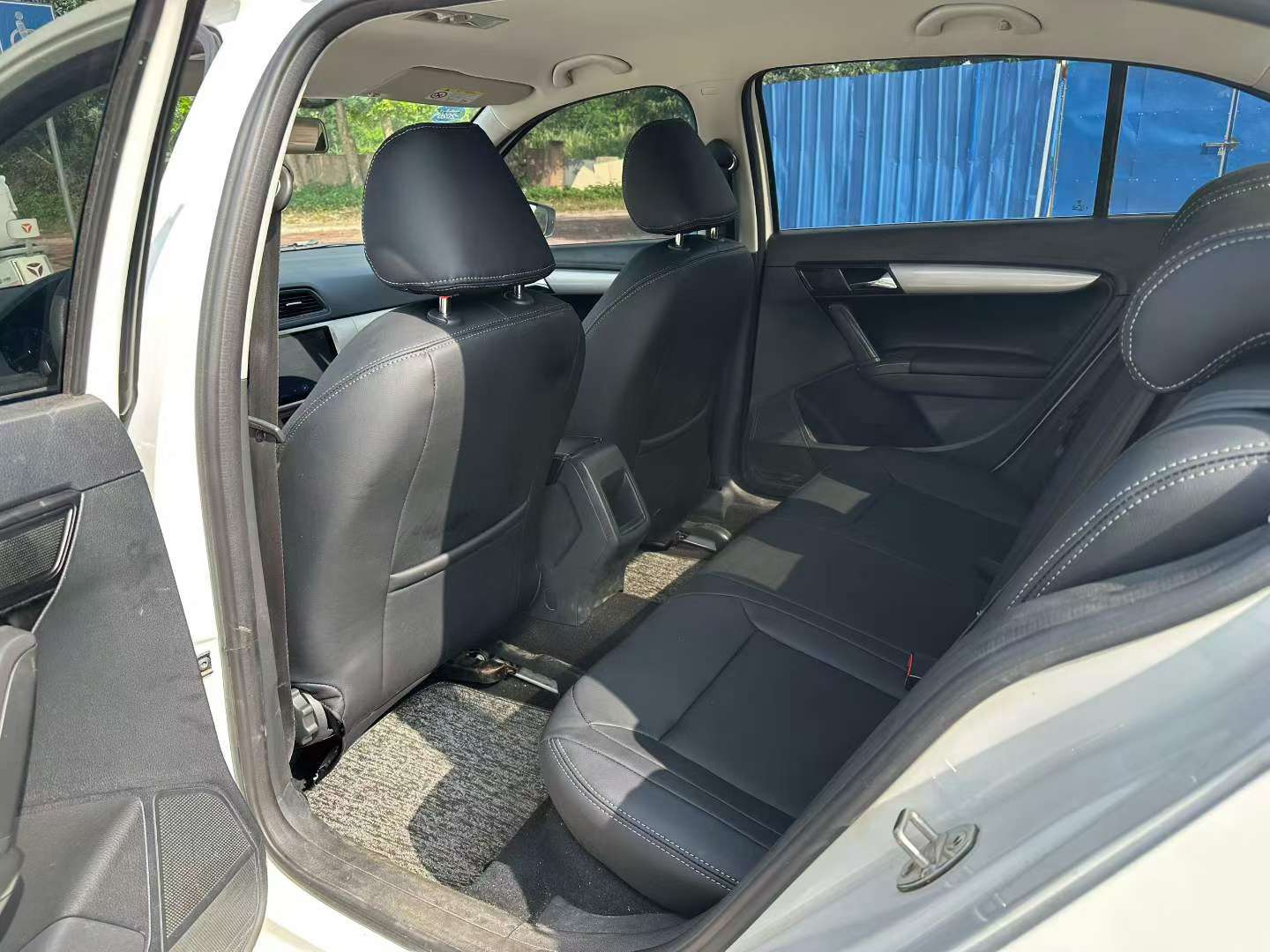 Volkswagen Lavida 1.6L Automatic 6