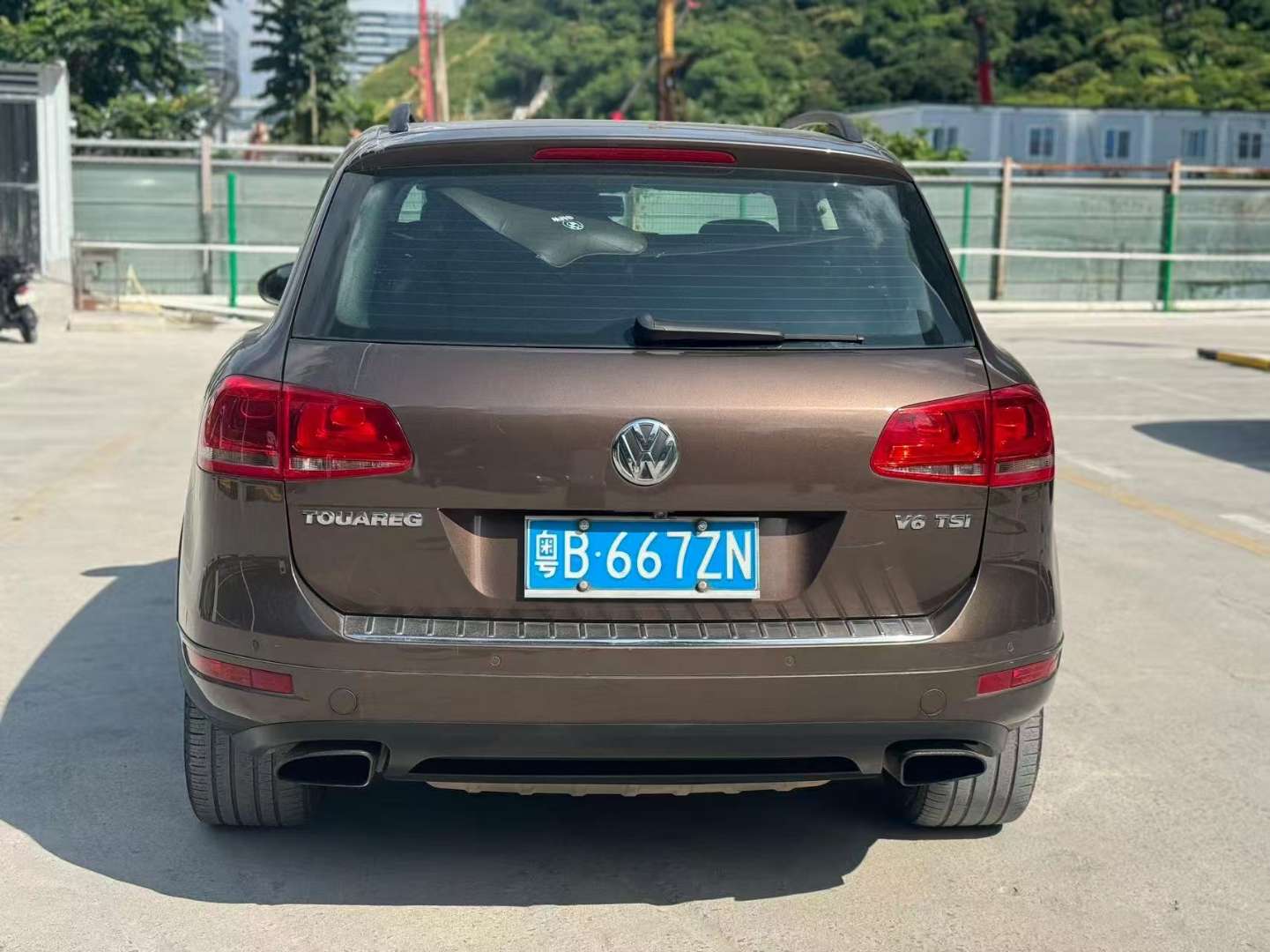 Volkswagen Touareg 3.0T Automatic Sunroof Standard Trim 3