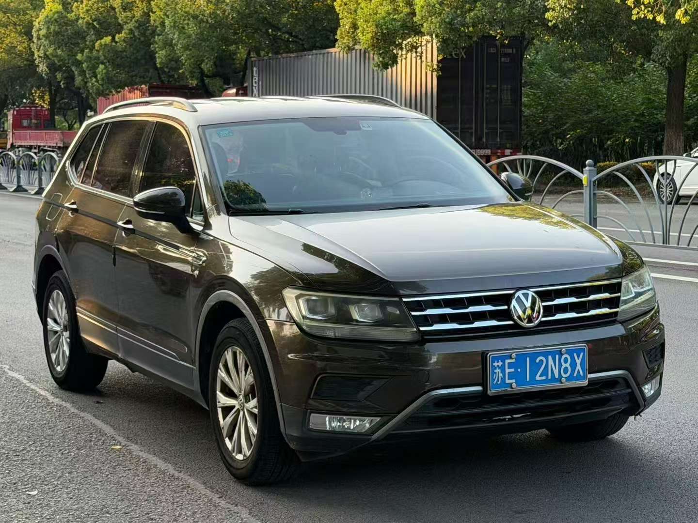 Volkswagen Tiguan L Automatic 1.8T 2
