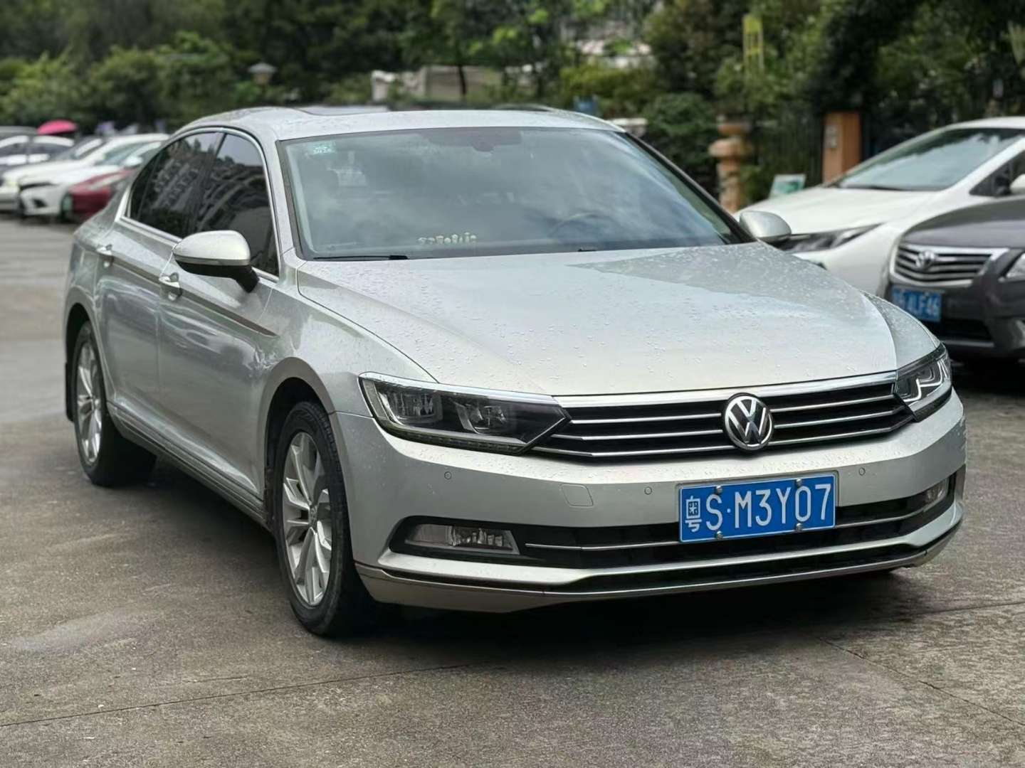Volkswagen Magotan 17 330TSI DSG Luxury 1.8T 2