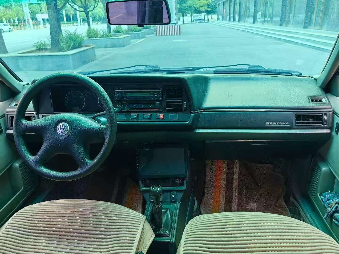 Volkswagen Santana 8