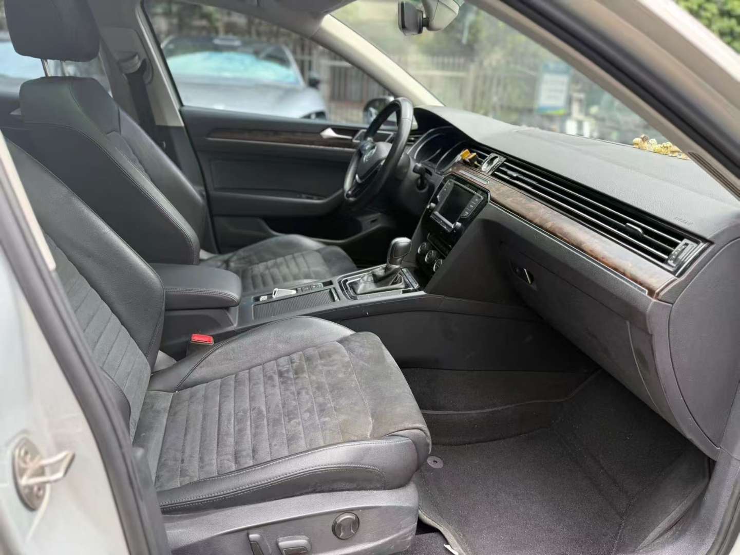 Volkswagen Magotan 17 330TSI DSG Luxury 1.8T 8