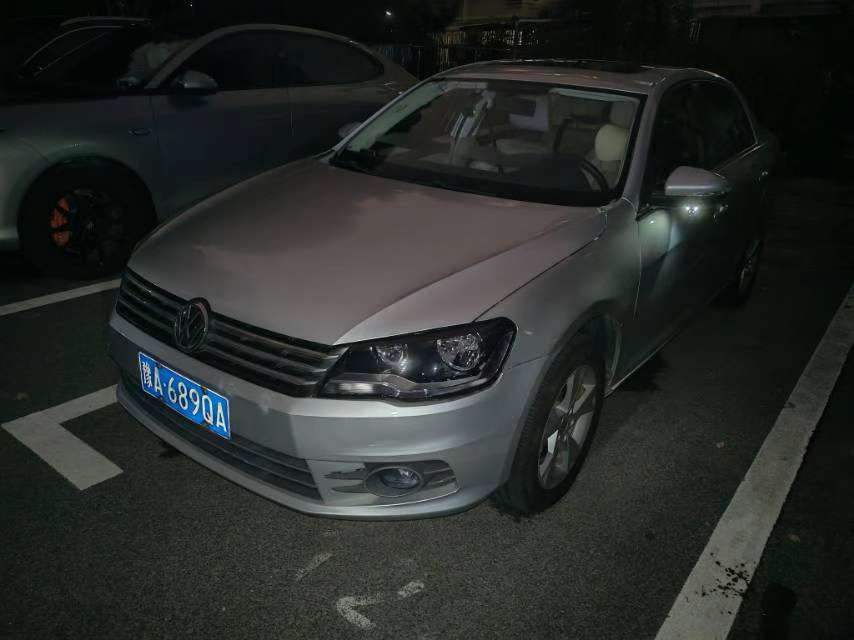 Volkswagen Bora 1.6L Automatic Sunroof