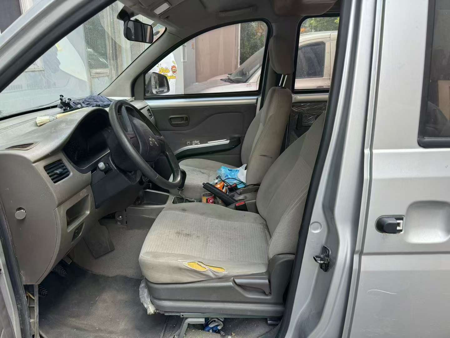 Wuling Rongguang V 1.5L 5-Seater 5