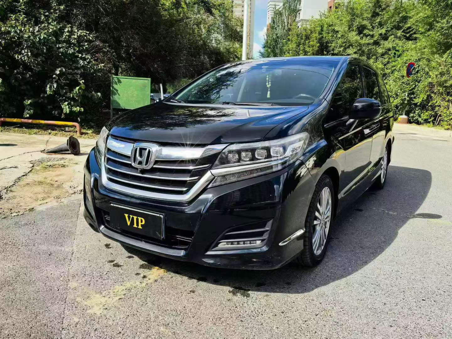 Honda Elysion 2016