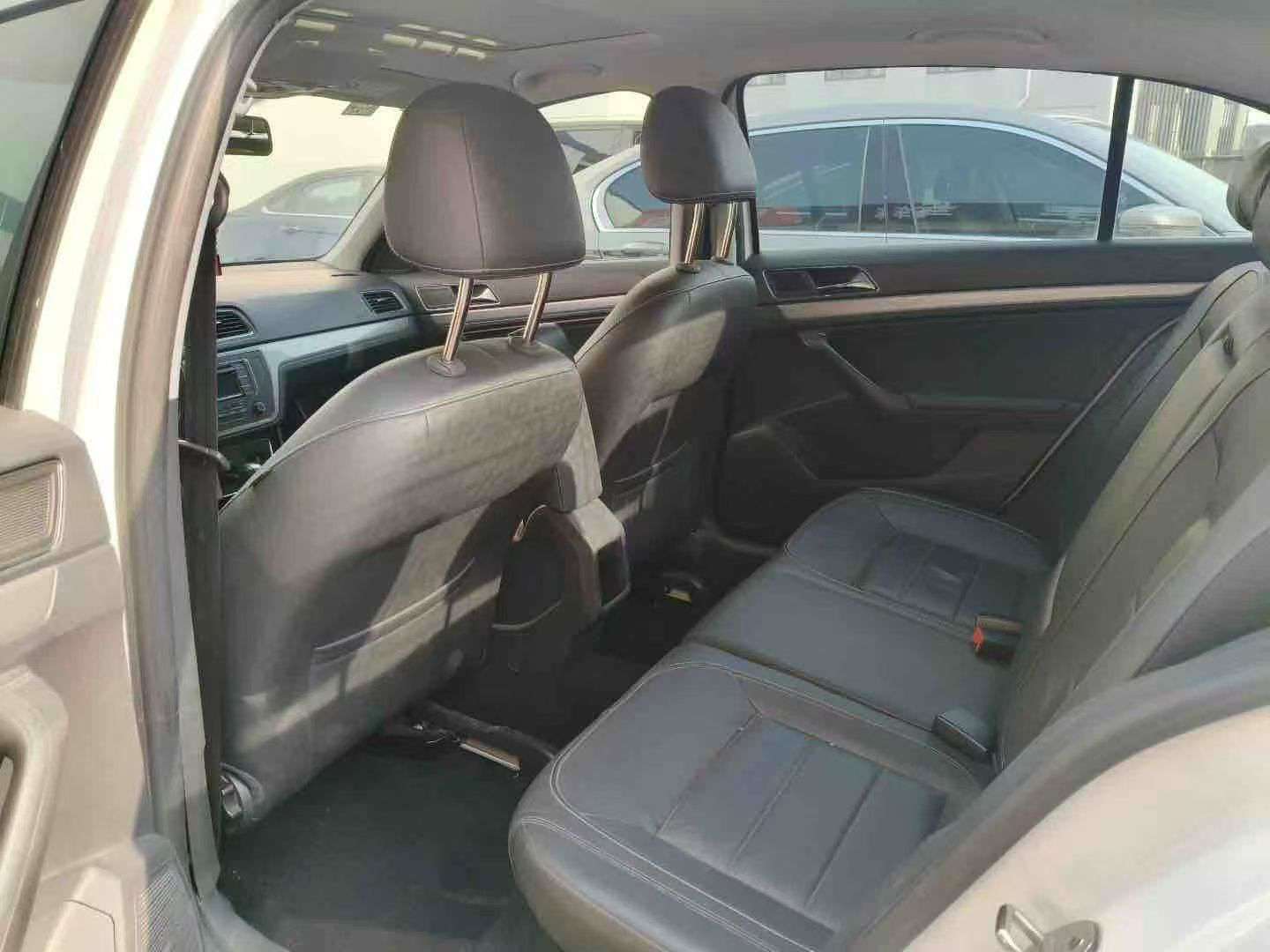 Volkswagen Lavida 4