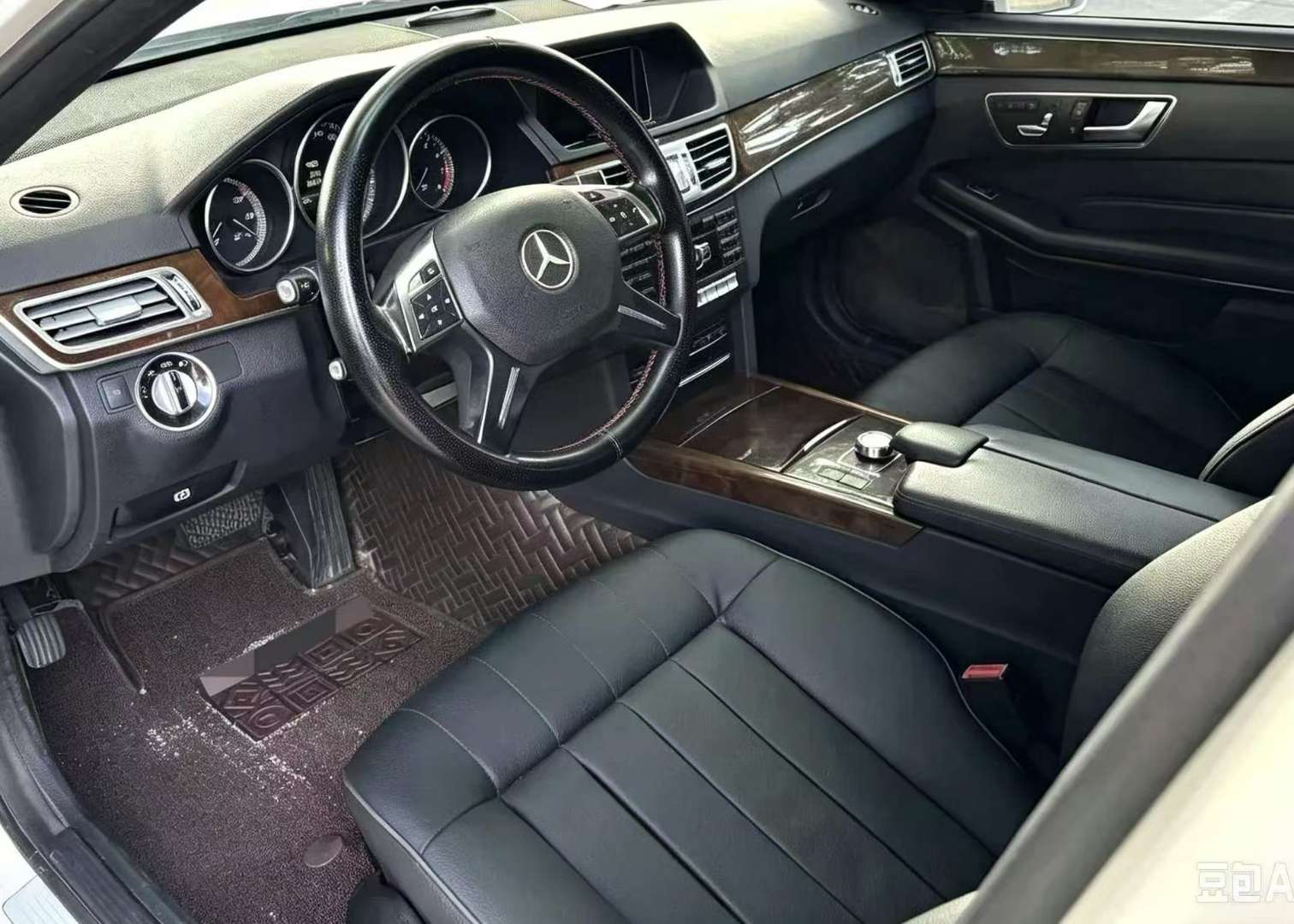 Mercedes-Benz E-Class E260L 2.0T 6