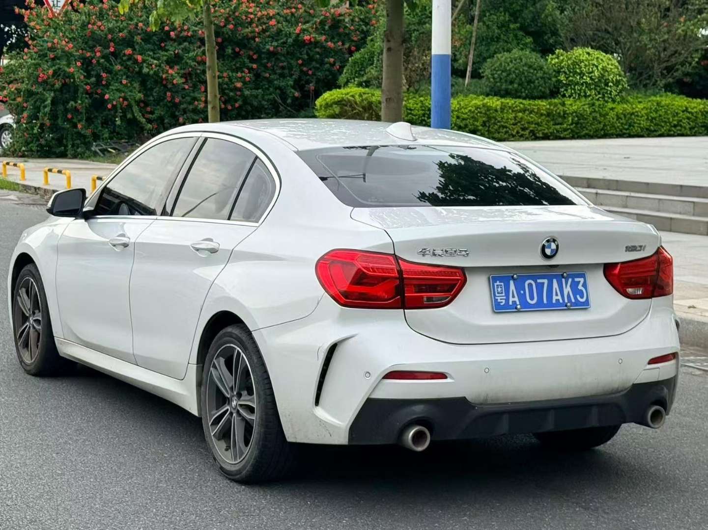 BMW 1 Series 120i 1.5T M Sport 4