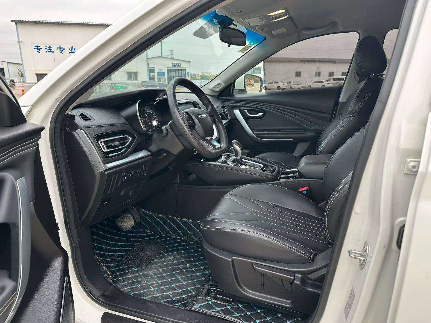 Jetour X70 4