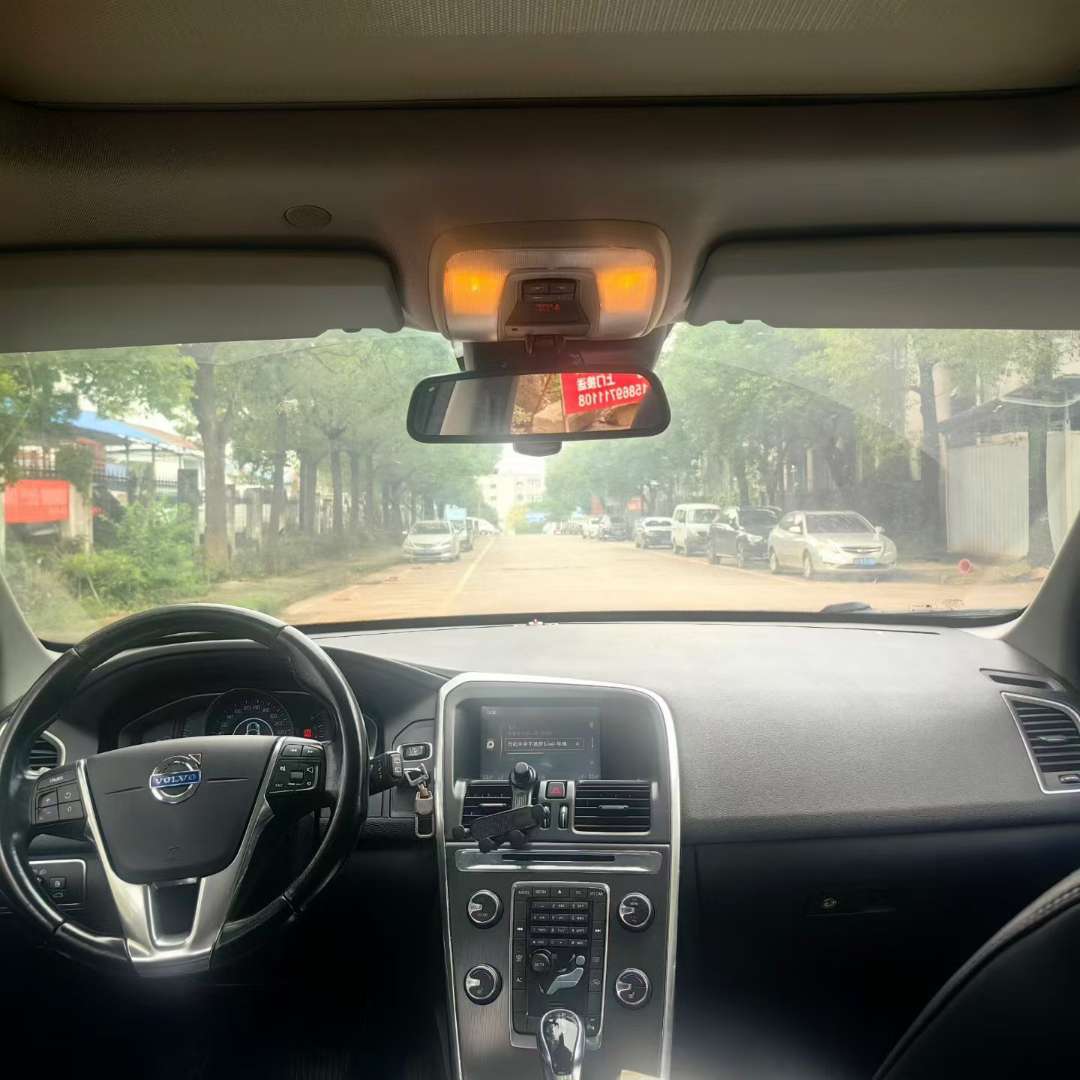 Volvo XC60 5