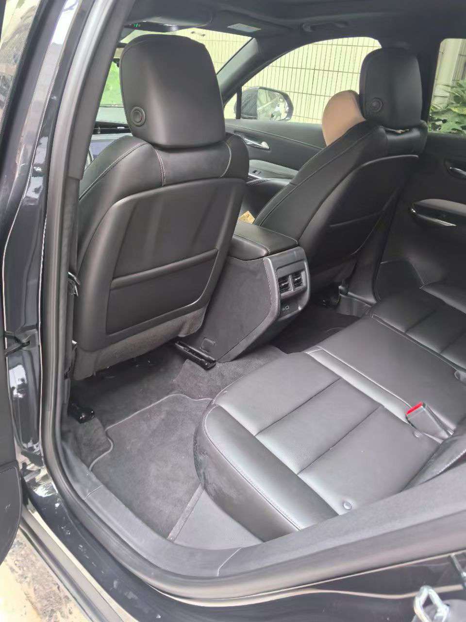 Cadillac XT4 2.0T 2WD Leading 4