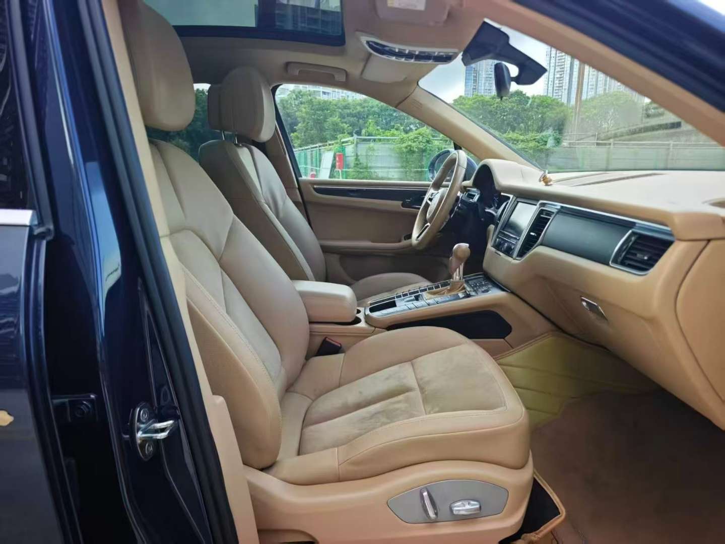 Porsche Macan 2.0T Automatic Sunroof 6
