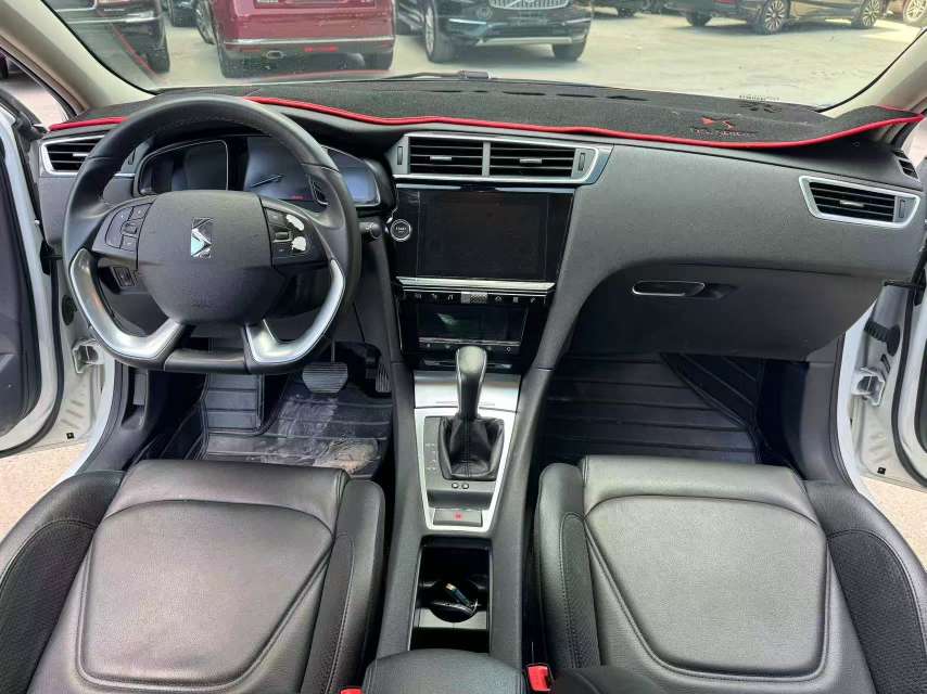 DS 5LS 30THP 1.6T Automatic Non-Sunroof Fashion Edition 5
