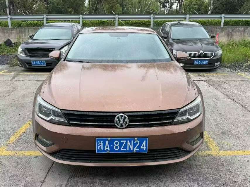 Volkswagen Lamando 1.4T 230tsi Comfort