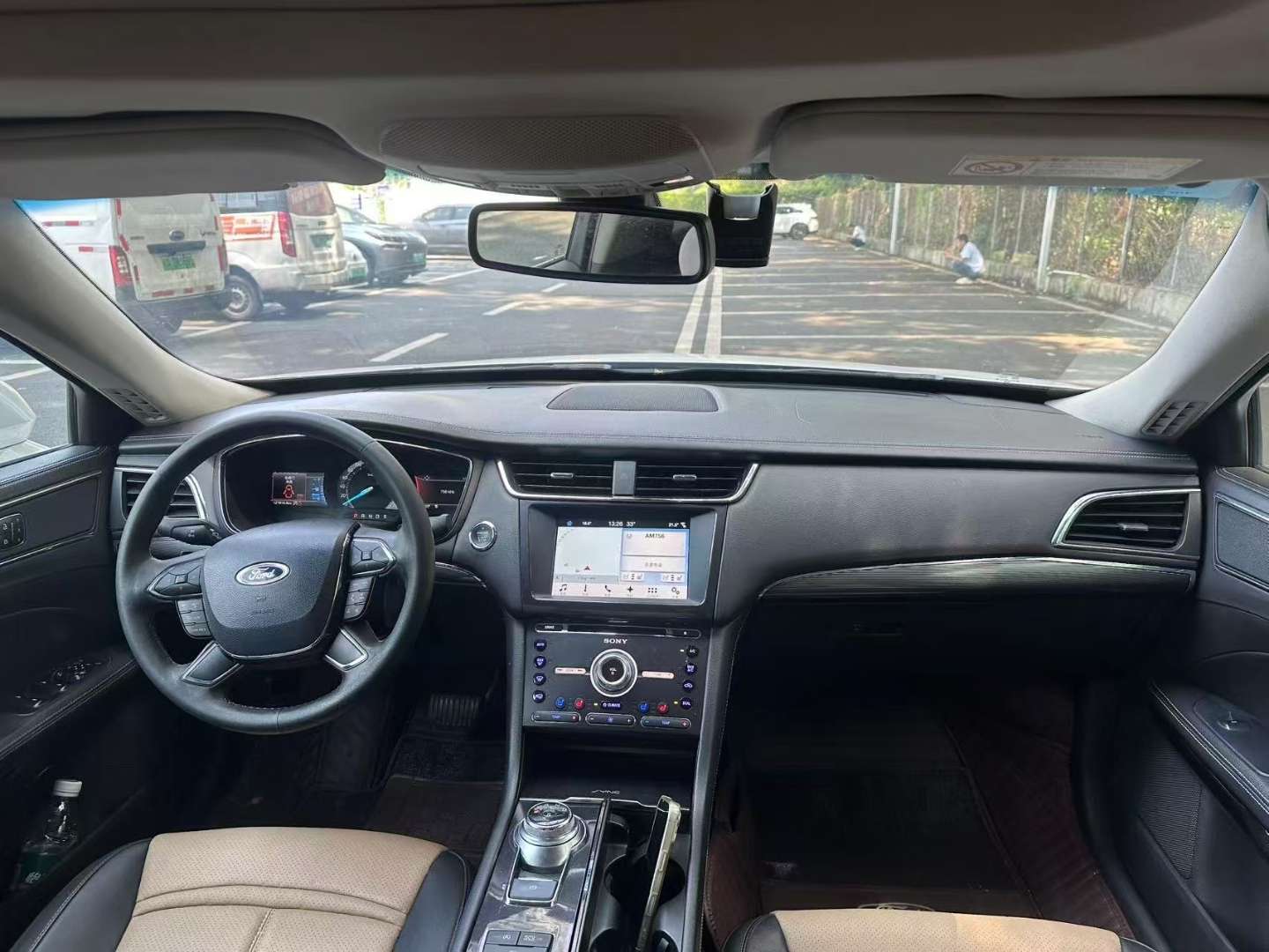 Ford Taurus 2.0T Luxury Edition 5