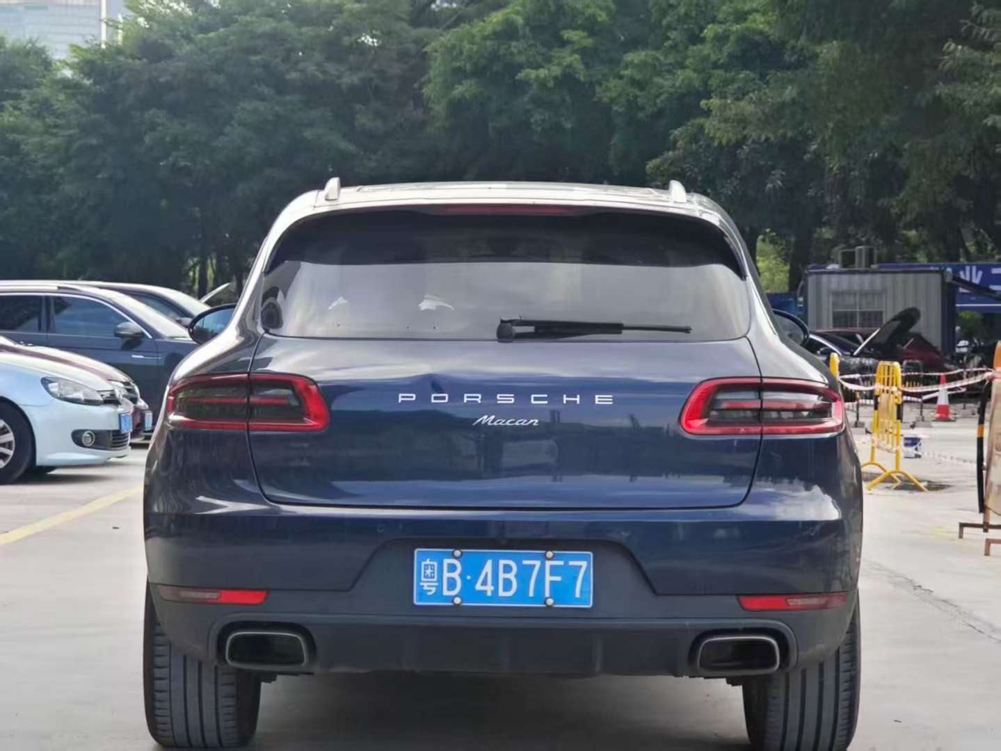 Porsche Macan 2.0T Automatic Sunroof 3