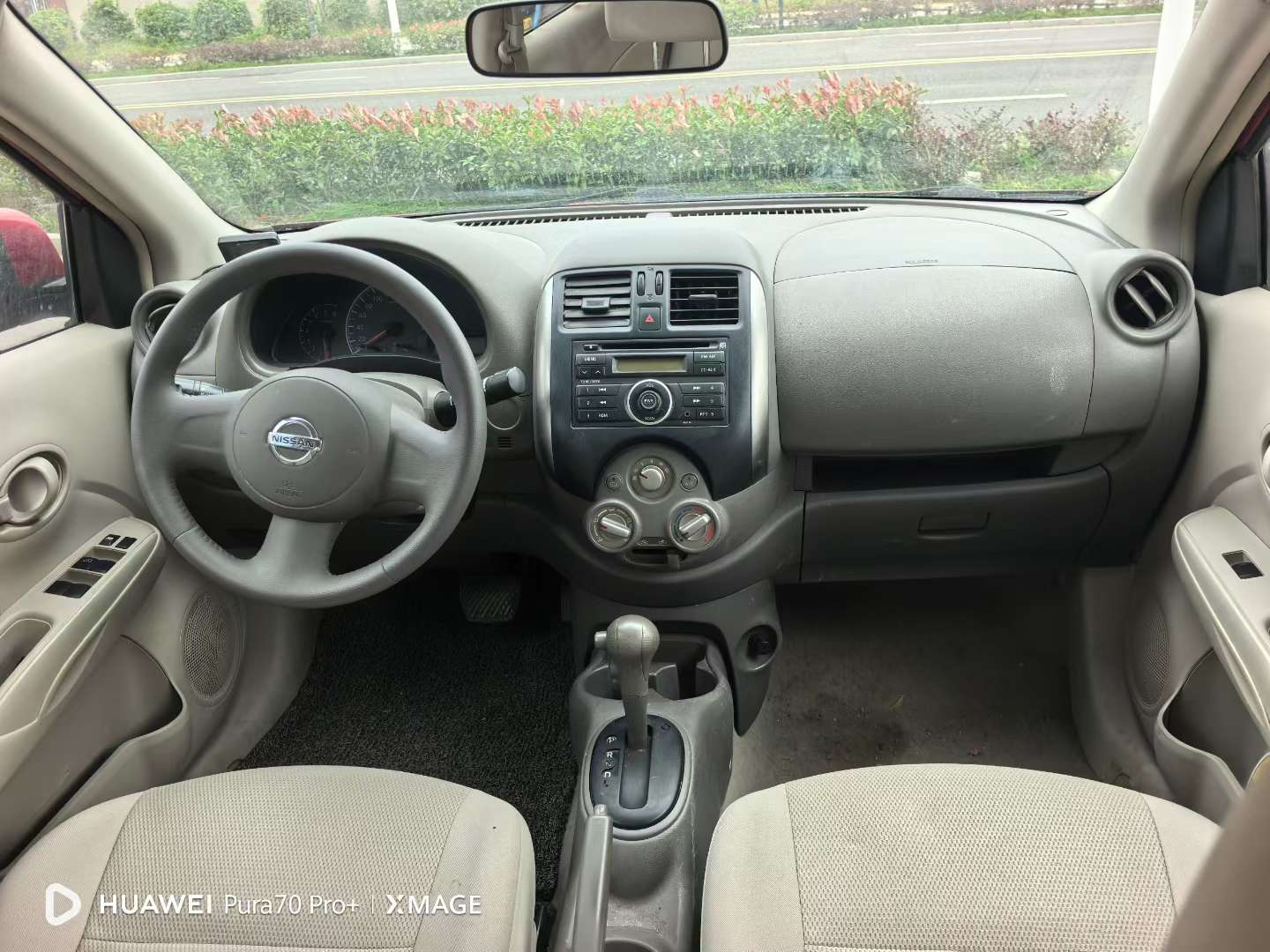 Nissan Sunny 4