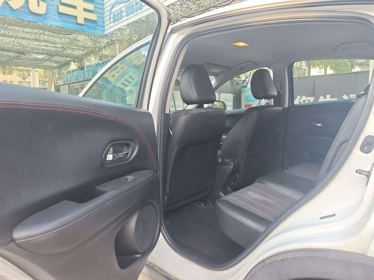 Honda Vezel 1.8L CVT 2WD Elite 5