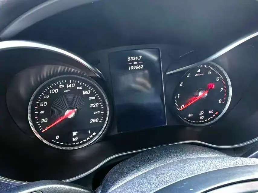 Mercedes-Benz GLC GLC260 2.0T 4WD Luxury 8