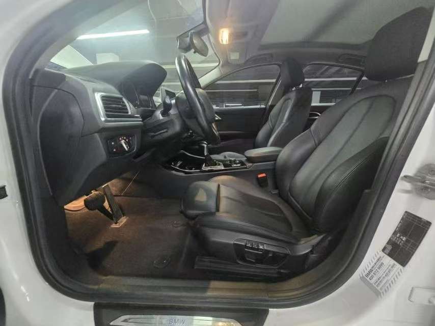 BMW 1 Series 1.5T Sport 8
