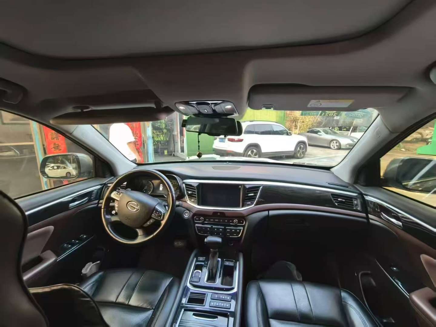 GAC Trumpchi GS8 2.0T Smart Connect Luxury 7-Seater 7