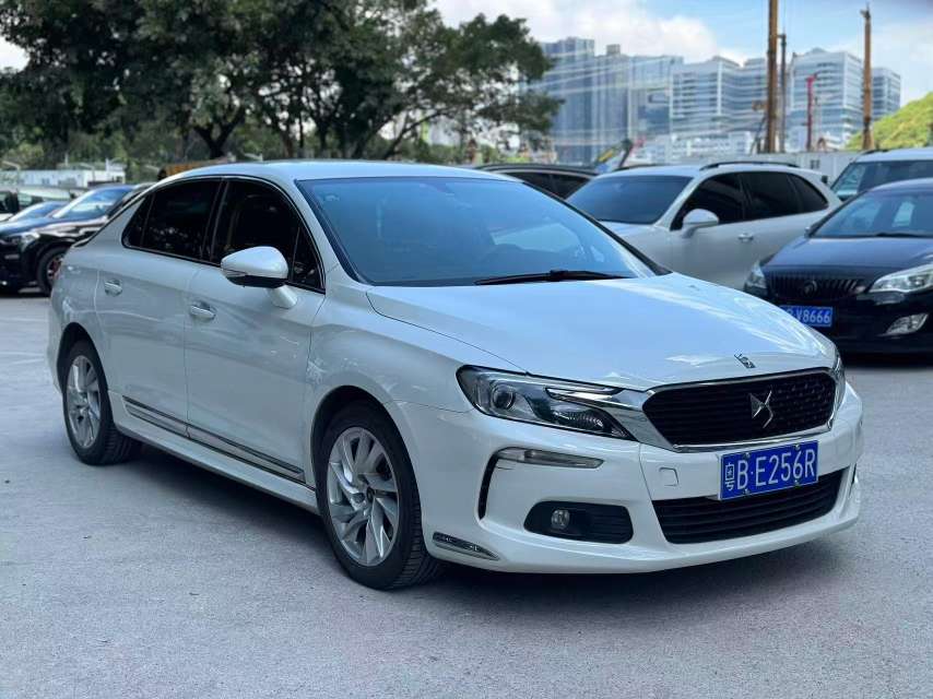 DS 5LS 30THP 1.6T Automatic Non-Sunroof Fashion Edition 2