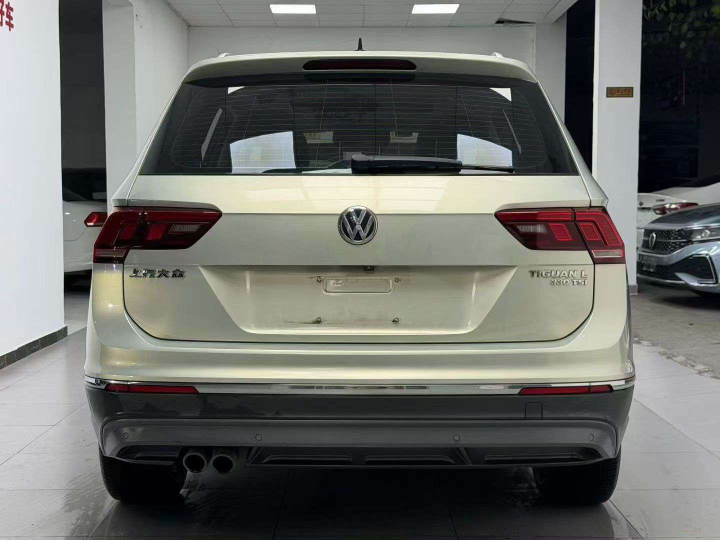 Volkswagen Tiguan L 8