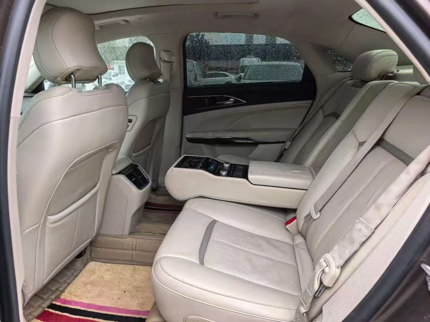 Ford Taurus 2.7T V6 Flagship Top Trim 8