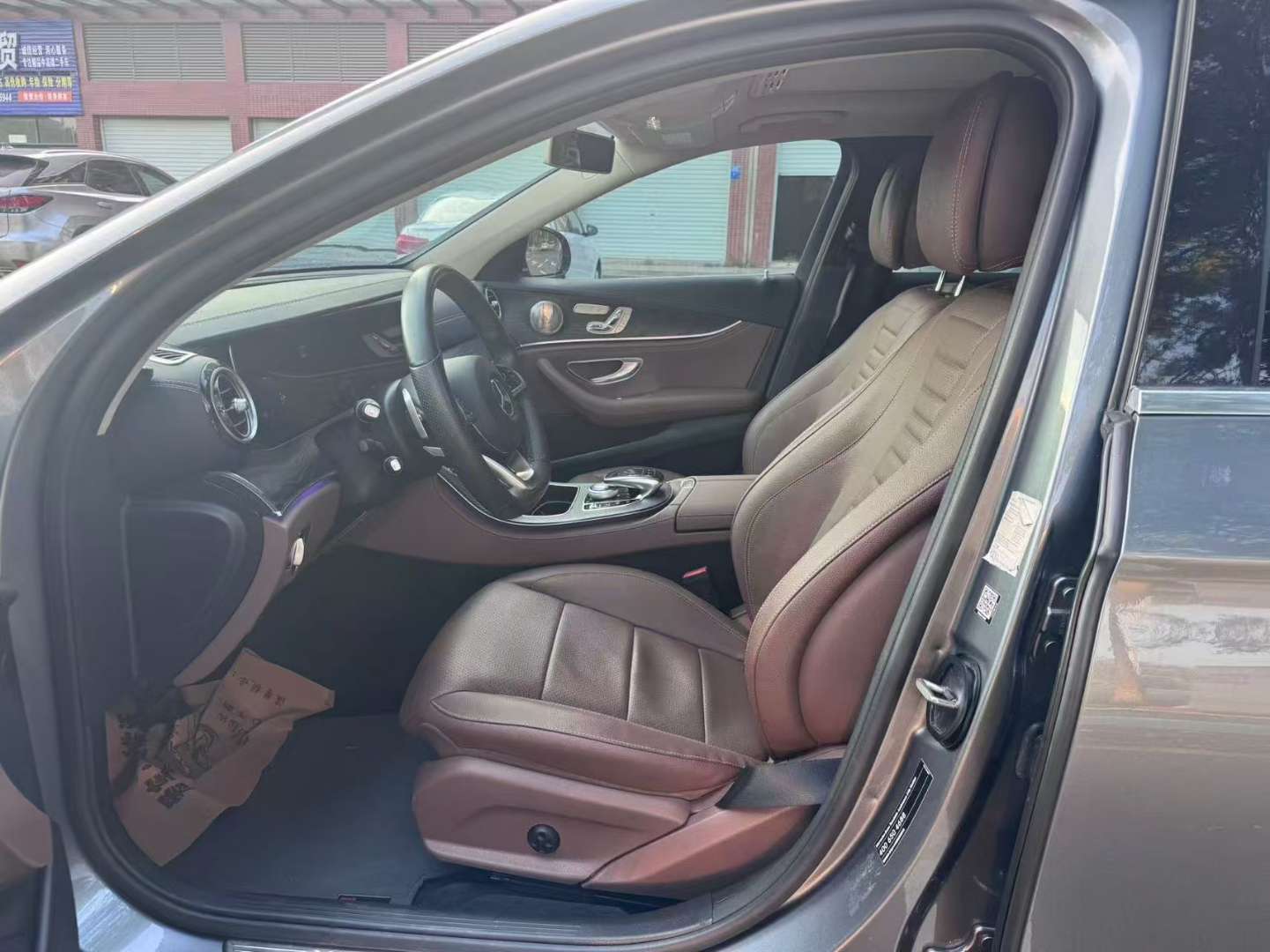 Mercedes-Benz E-Class 5
