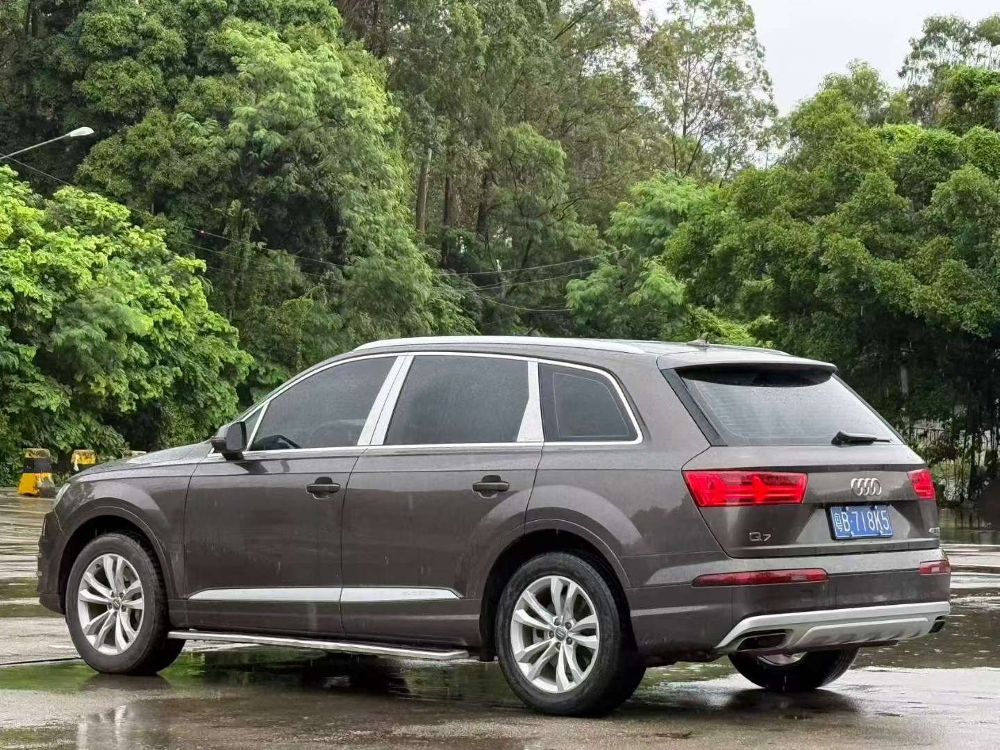 Audi Q7 2019 45 TFSI Comfort 7-Seater 4